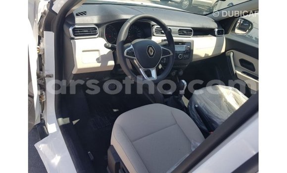 Sayi Imported Renault 19 White Mota in Import - Dubai a Maseru Sayi Imported Renault 19 White Mota in Import - Dubai a Maseru