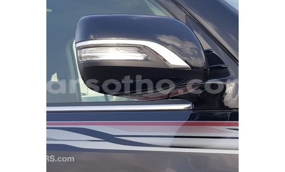 Sayi Imported Toyota Land Cruiser Black Mota in Import - Dubai a Maseru Sayi Imported Toyota Land Cruiser Black Mota in Import - Dubai a Maseru