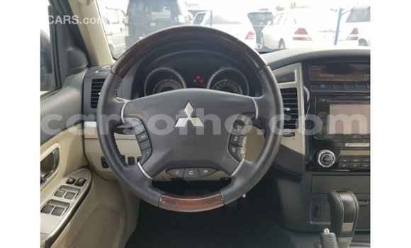 Sayi Imported Mitsubishi Pajero Red Mota in Import - Dubai a Maseru Sayi Imported Mitsubishi Pajero Red Mota in Import - Dubai a Maseru