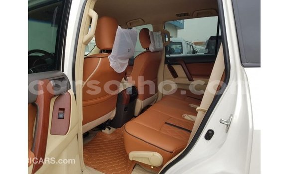 Sayi Imported Toyota Prado White Mota in Import - Dubai a Maseru Sayi Imported Toyota Prado White Mota in Import - Dubai a Maseru