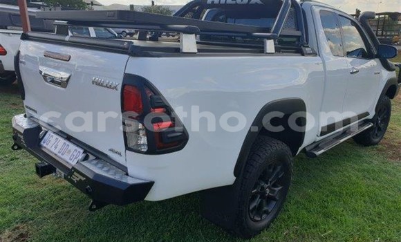 Acheter Occasion Voiture Toyota Hilux Blanc à Maseru, Maseru Acheter Occasion Voiture Toyota Hilux Blanc à Maseru, Maseru