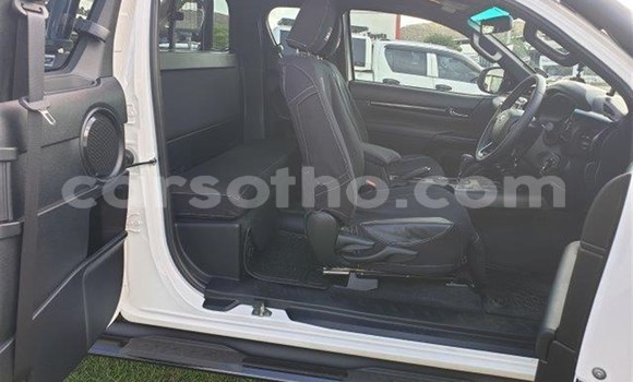 Acheter Occasion Voiture Toyota Hilux Blanc à Maseru, Maseru Acheter Occasion Voiture Toyota Hilux Blanc à Maseru, Maseru