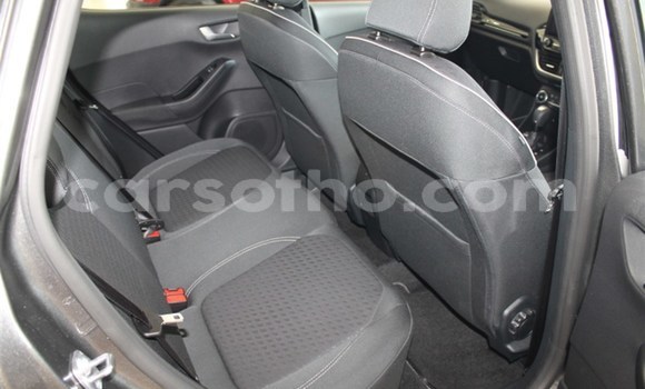 Acheter Occasion Voiture Ford Fiesta Rouge à Import - Dubai, Maseru Acheter Occasion Voiture Ford Fiesta Rouge à Import - Dubai, Maseru