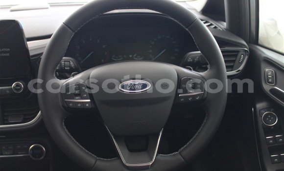 Acheter Occasion Voiture Ford Fiesta Rouge à Import - Dubai, Maseru Acheter Occasion Voiture Ford Fiesta Rouge à Import - Dubai, Maseru