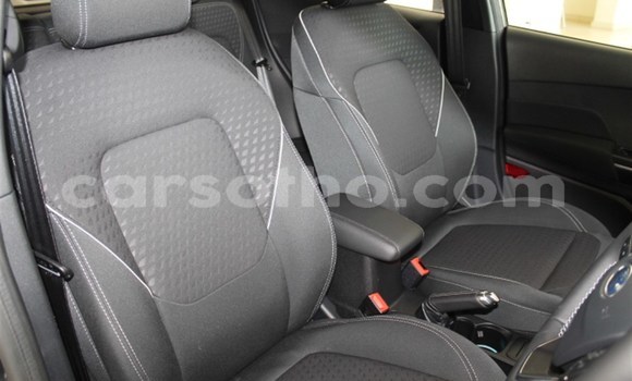 Acheter Occasion Voiture Ford Fiesta Rouge à Import - Dubai, Maseru Acheter Occasion Voiture Ford Fiesta Rouge à Import - Dubai, Maseru