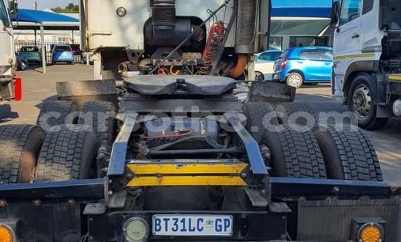 Acheter Occasion Utilitaire Caterpillar 120 Blanc à Maseru, Maseru Acheter Occasion Utilitaire Caterpillar 120 Blanc à Maseru, Maseru