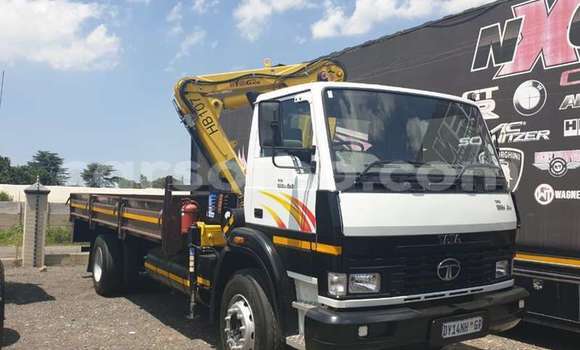 Sayi Na hannu Caterpillar 120 Other Babbar mota in Import - Dubai a Maseru