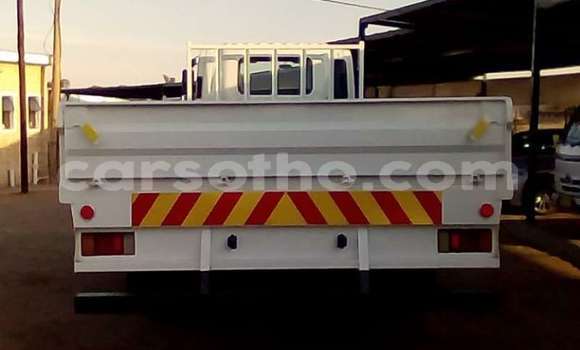 Acheter Occasion Utilitaire Isuzu FTR 850 Blanc à Maseru, Maseru Acheter Occasion Utilitaire Isuzu FTR 850 Blanc à Maseru, Maseru