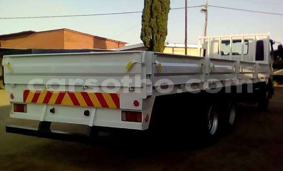 Acheter Occasion Utilitaire Isuzu FTR 850 Blanc à Maseru, Maseru Acheter Occasion Utilitaire Isuzu FTR 850 Blanc à Maseru, Maseru