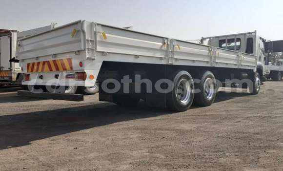 Acheter Occasion Utilitaire Isuzu FTR 850 Blanc à Maseru, Maseru Acheter Occasion Utilitaire Isuzu FTR 850 Blanc à Maseru, Maseru