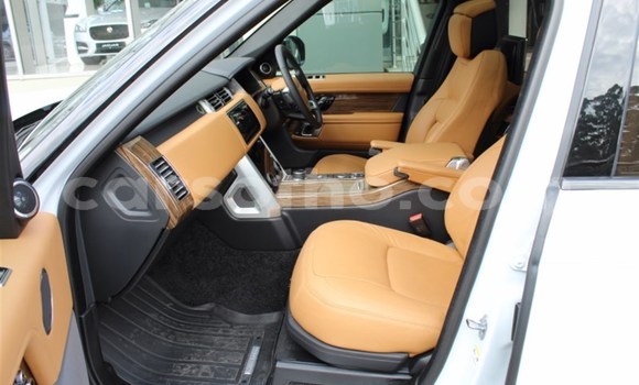 Acheter Occasion Voiture Land Rover Range Rover Blanc à Maseru, Maseru Acheter Occasion Voiture Land Rover Range Rover Blanc à Maseru, Maseru