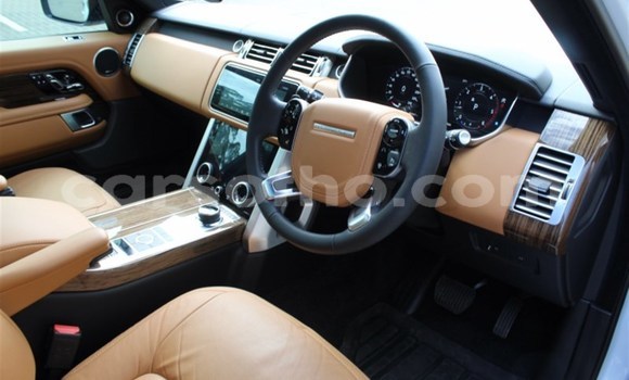 Acheter Occasion Voiture Land Rover Range Rover Blanc à Maseru, Maseru Acheter Occasion Voiture Land Rover Range Rover Blanc à Maseru, Maseru