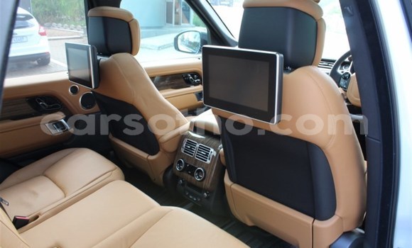 Acheter Occasion Voiture Land Rover Range Rover Blanc à Maseru, Maseru Acheter Occasion Voiture Land Rover Range Rover Blanc à Maseru, Maseru