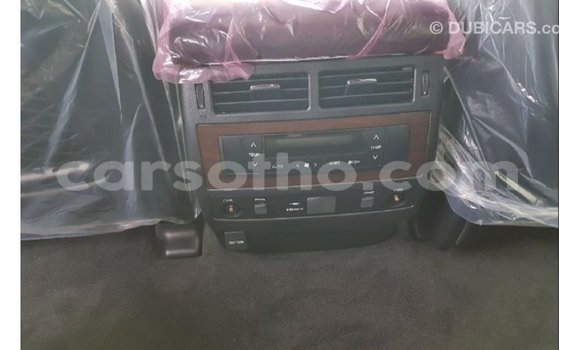 Acheter Import Voiture Toyota Land Cruiser Noir à Import - Dubai, Maseru Acheter Import Voiture Toyota Land Cruiser Noir à Import - Dubai, Maseru