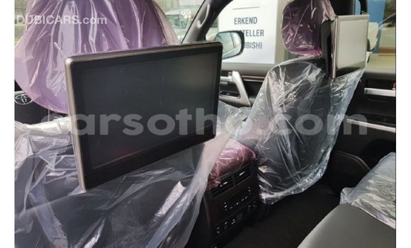 Acheter Import Voiture Toyota Land Cruiser Noir à Import - Dubai, Maseru Acheter Import Voiture Toyota Land Cruiser Noir à Import - Dubai, Maseru
