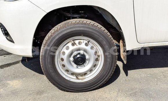 Buy Import Toyota Hilux White Car in Import - Dubai in Maseru Buy Import Toyota Hilux White Car in Import - Dubai in Maseru