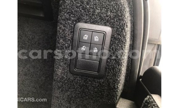 Sayi Imported Land Rover Range Rover Black Mota in Import - Dubai a Maseru Sayi Imported Land Rover Range Rover Black Mota in Import - Dubai a Maseru