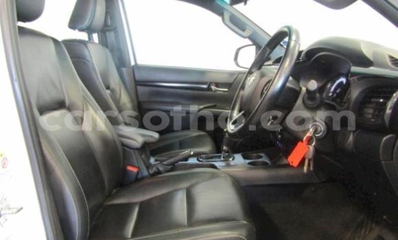 Acheter Occasion Voiture Toyota Hilux Blanc à Maseru, Maseru Acheter Occasion Voiture Toyota Hilux Blanc à Maseru, Maseru