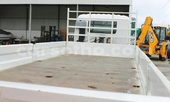 Buy Used Isuzu FVZ White Truck in Maseru in Maseru Buy Used Isuzu FVZ White Truck in Maseru in Maseru