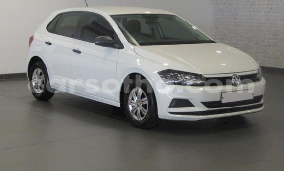 Sayi Na hannu Volkswagen Polo White Mota in Maseru a Maseru Sayi Na hannu Volkswagen Polo White Mota in Maseru a Maseru