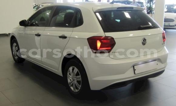 Sayi Na hannu Volkswagen Polo White Mota in Maseru a Maseru Sayi Na hannu Volkswagen Polo White Mota in Maseru a Maseru