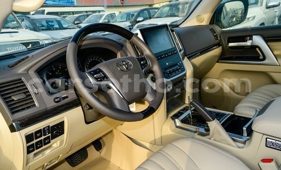 Buy Import Toyota Land Cruiser Black Car in Import - Dubai in Maseru Buy Import Toyota Land Cruiser Black Car in Import - Dubai in Maseru