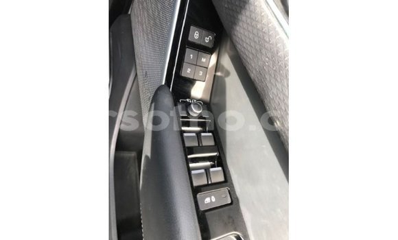 Acheter Import Voiture Land Rover Range Rover Blanc à Import - Dubai, Maseru Acheter Import Voiture Land Rover Range Rover Blanc à Import - Dubai, Maseru