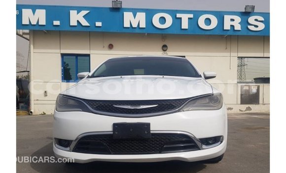 Acheter Import Voiture Chrysler 200 Blanc à Import - Dubai, Maseru Acheter Import Voiture Chrysler 200 Blanc à Import - Dubai, Maseru