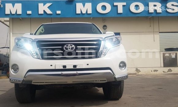 Acheter Import Voiture Toyota Land Cruiser Blanc à Import - Dubai, Maseru Acheter Import Voiture Toyota Land Cruiser Blanc à Import - Dubai, Maseru