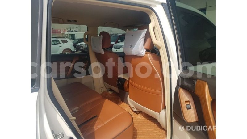 Big with watermark toyota land cruiser maseru import dubai 17579