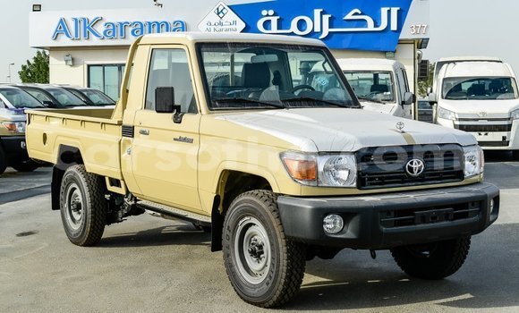 Acheter Import Voiture Toyota Land Cruiser Beige à Import - Dubai, Maseru Acheter Import Voiture Toyota Land Cruiser Beige à Import - Dubai, Maseru
