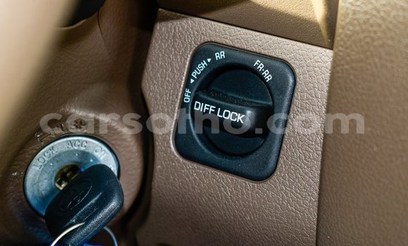 Acheter Import Voiture Toyota Land Cruiser Beige à Import - Dubai, Maseru Acheter Import Voiture Toyota Land Cruiser Beige à Import - Dubai, Maseru