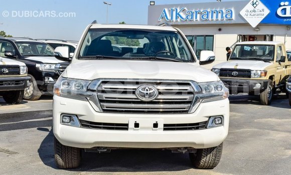 Buy Import Toyota Land Cruiser White Car in Import - Dubai in Maseru Buy Import Toyota Land Cruiser White Car in Import - Dubai in Maseru