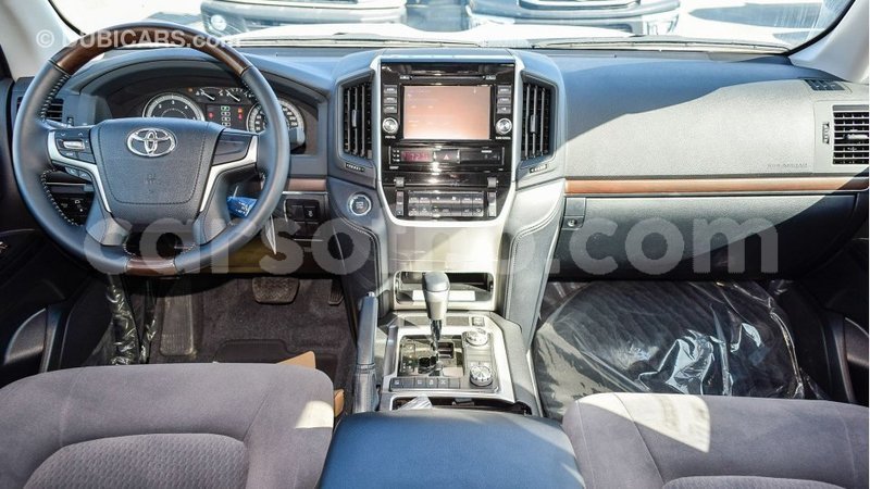 Big with watermark toyota land cruiser maseru import dubai 17585