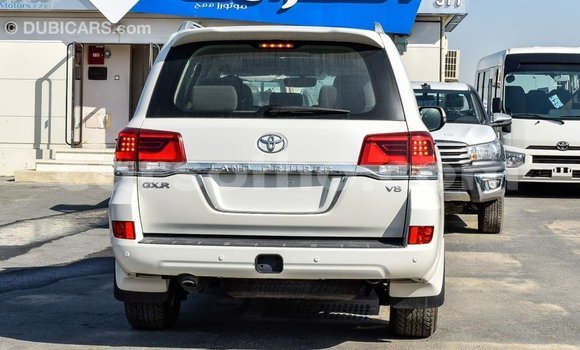 Buy Import Toyota Land Cruiser White Car in Import - Dubai in Maseru Buy Import Toyota Land Cruiser White Car in Import - Dubai in Maseru