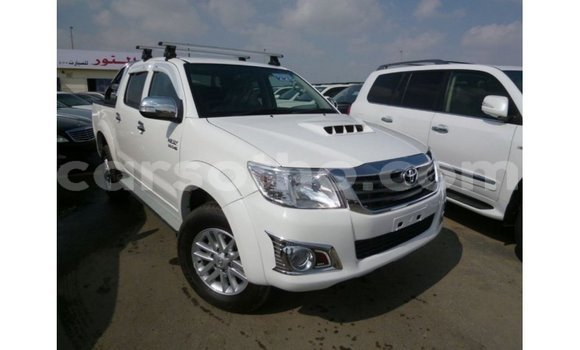 Acheter Import Voiture Toyota Hilux Blanc à Import - Dubai, Maseru Acheter Import Voiture Toyota Hilux Blanc à Import - Dubai, Maseru