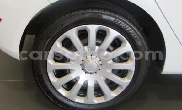 Sayi Na hannu Ford Fiesta White Mota in Maseru a Maseru Sayi Na hannu Ford Fiesta White Mota in Maseru a Maseru