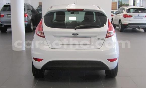 Sayi Na hannu Ford Fiesta White Mota in Maseru a Maseru Sayi Na hannu Ford Fiesta White Mota in Maseru a Maseru