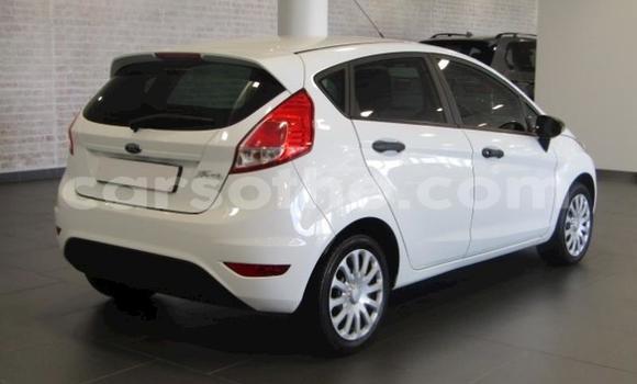 Sayi Na hannu Ford Fiesta White Mota in Maseru a Maseru Sayi Na hannu Ford Fiesta White Mota in Maseru a Maseru