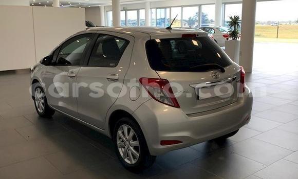 Sayi Na hannu Toyota Yaris Silver Mota in Maseru a Maseru Sayi Na hannu Toyota Yaris Silver Mota in Maseru a Maseru