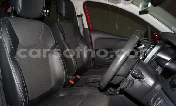 Acheter Occasion Voiture Renault Clio Rouge à Maseru, Maseru Acheter Occasion Voiture Renault Clio Rouge à Maseru, Maseru