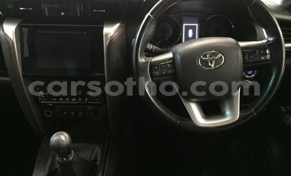Acheter Occasion Voiture Toyota Fortuner Gris à Maseru, Maseru Acheter Occasion Voiture Toyota Fortuner Gris à Maseru, Maseru