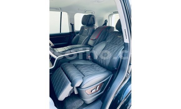 Sayi Imported Toyota Land Cruiser Black Mota in Import - Dubai a Maseru Sayi Imported Toyota Land Cruiser Black Mota in Import - Dubai a Maseru