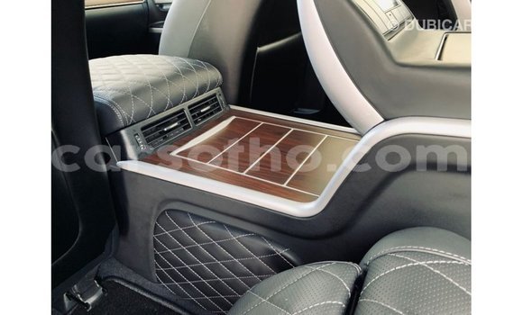 Sayi Imported Toyota Land Cruiser Black Mota in Import - Dubai a Maseru Sayi Imported Toyota Land Cruiser Black Mota in Import - Dubai a Maseru