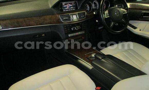 اشتري مستعمل Mercedes-Benz E–Class Black سيارة في Maseru في Maseru اشتري مستعمل Mercedes-Benz E–Class Black سيارة في Maseru في Maseru