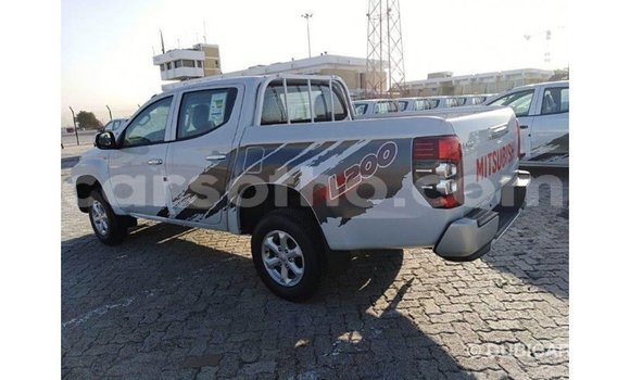 اشتري Imported Mitsubishi L200 White سيارة في Import - Dubai في Maseru اشتري Imported Mitsubishi L200 White سيارة في Import - Dubai في Maseru