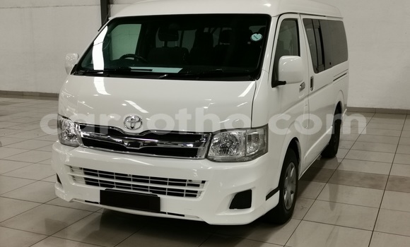Sayi Na hannu Toyota Hiace White Mota in Maseru a Maseru Sayi Na hannu Toyota Hiace White Mota in Maseru a Maseru