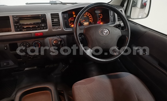 Sayi Na hannu Toyota Hiace White Mota in Maseru a Maseru Sayi Na hannu Toyota Hiace White Mota in Maseru a Maseru