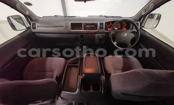 Sayi Na hannu Toyota Hiace White Mota in Maseru a Maseru Sayi Na hannu Toyota Hiace White Mota in Maseru a Maseru