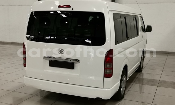 Sayi Na hannu Toyota Hiace White Mota in Maseru a Maseru Sayi Na hannu Toyota Hiace White Mota in Maseru a Maseru